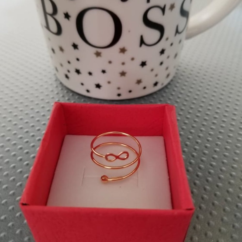 Infinity design RING 18k Gold - Picture 3 of 15